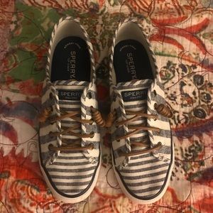 Sperry Size 7 GUC